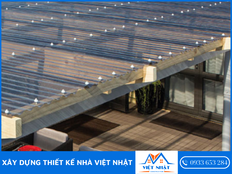 Dịch vụ thi công tấm lợp lấy sáng tại TPHCM trọn gói giá rẻ 9 Thi công tấm poly dạng sóng tôn